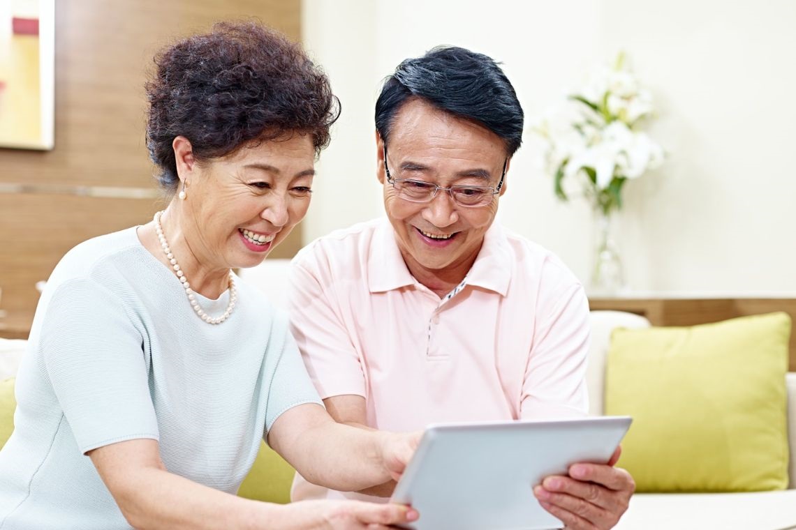 Tech Savvy Seniors in Korean